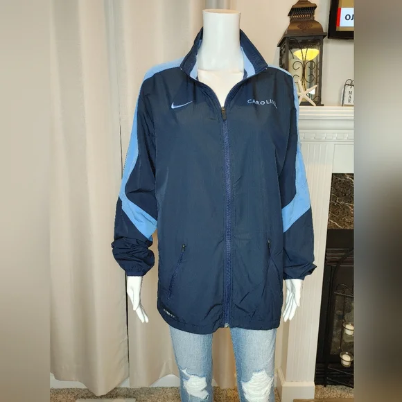 NIKE SUSTAINABLE FULL ZIP FRONT UNC CAROLINA TARHEELS JACKET, BLUE S - Picture 2 of 13